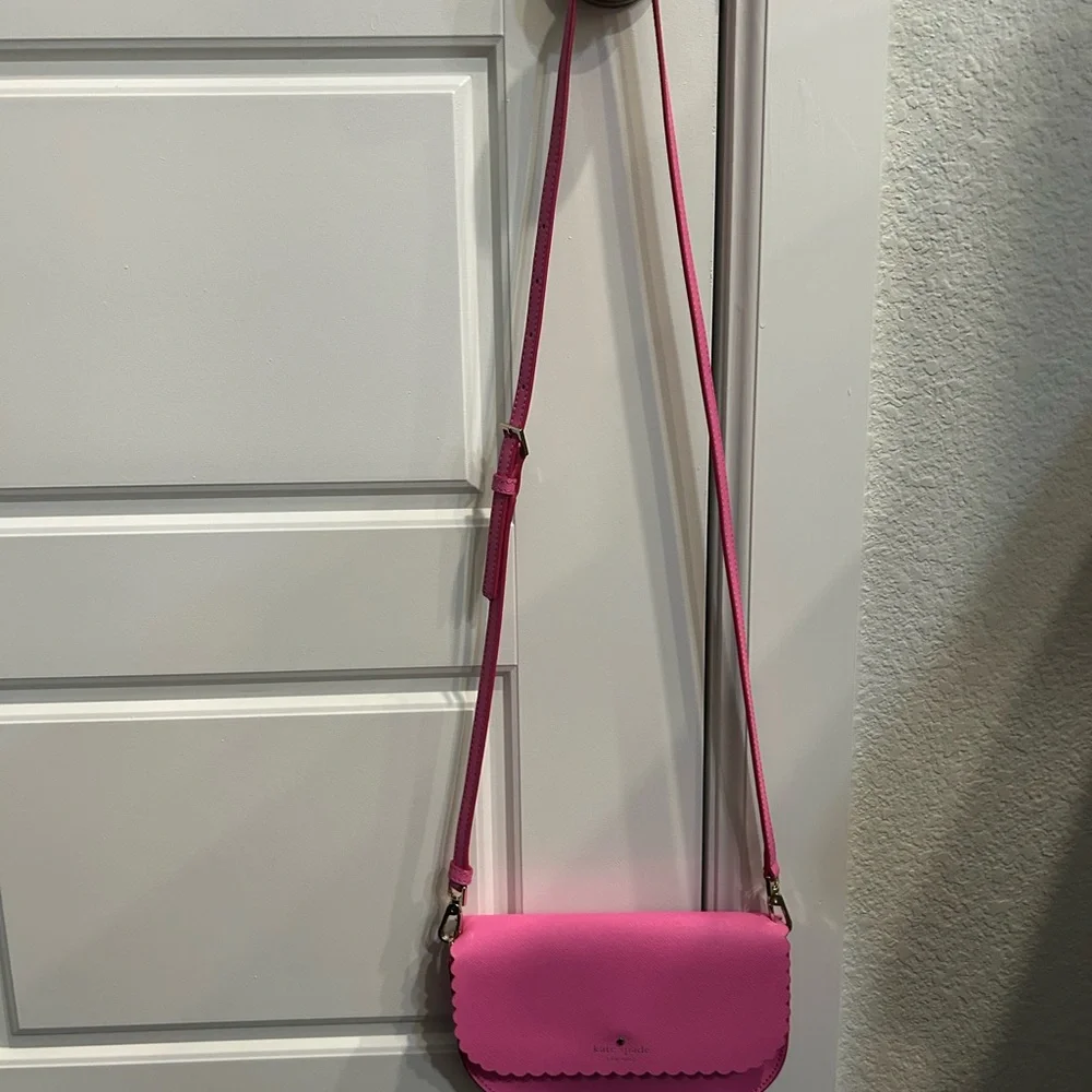 Kate Spade Pink Scallop Edge Crossbody - Picture 3 of 7